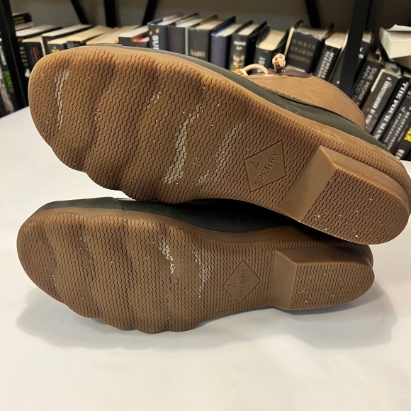 EUC Sperry Women's Saltwater Duck Boot - Picture 4 of 8